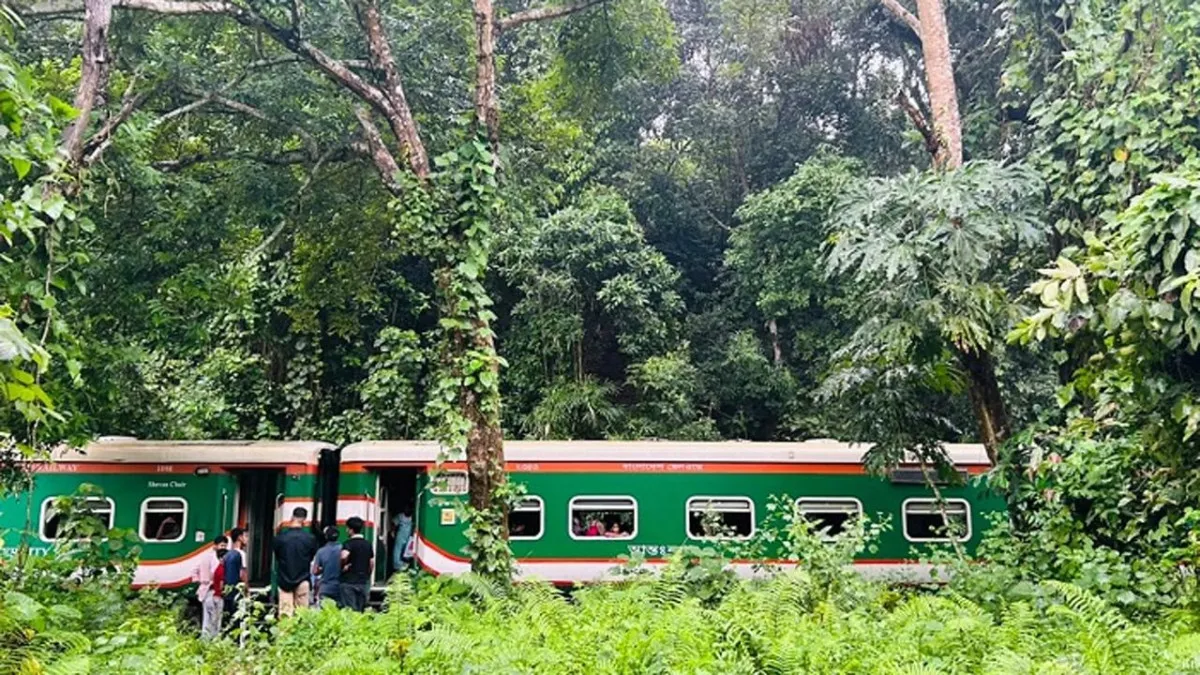সিলেটের সাথে ৪ ঘণ্টা পর রেল যোগাযোগ স্বাভাবিক