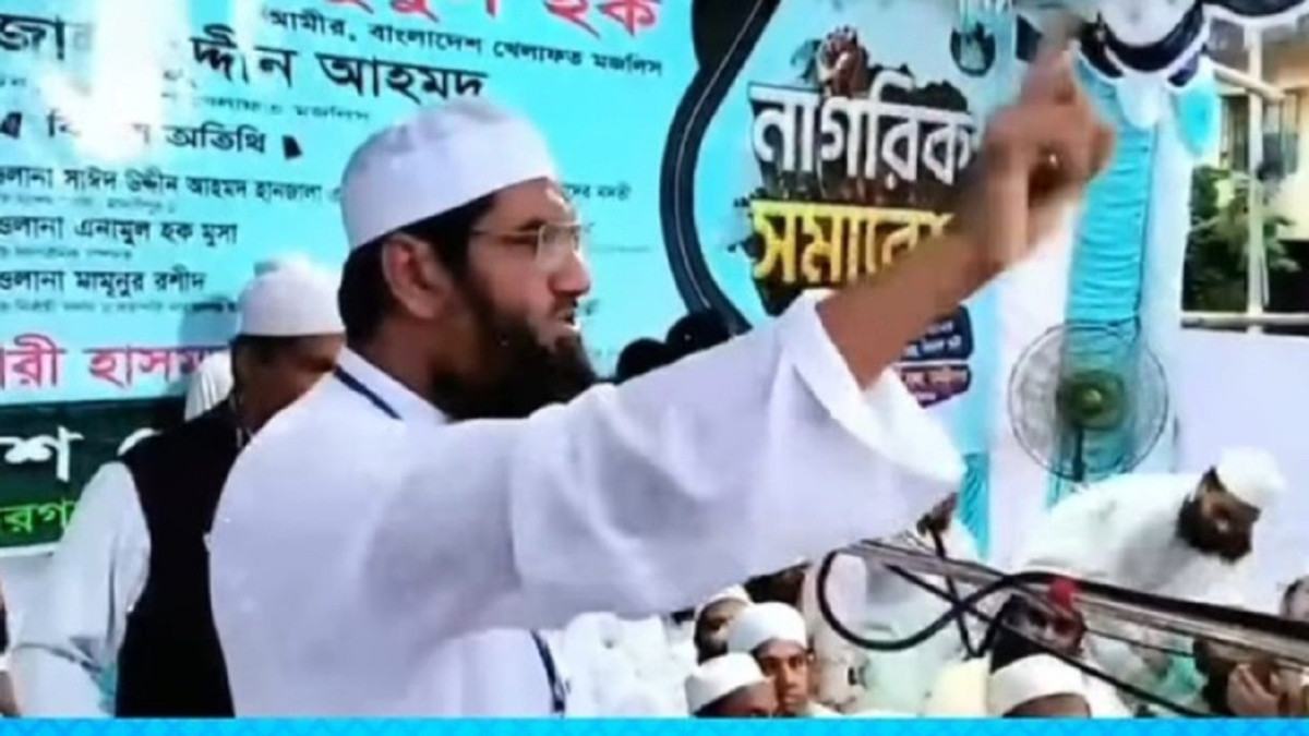 হাসিনাকে তার বিদেশী প্রভুরাও টিকিয়ে রাখতে পারেনি : মাওলানা মামুনুল হক