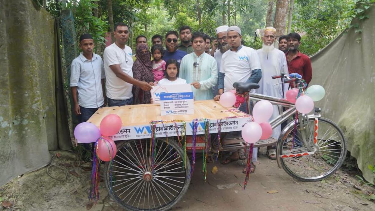 সেই তুবার বাবা পেলেন অটোভ্যান