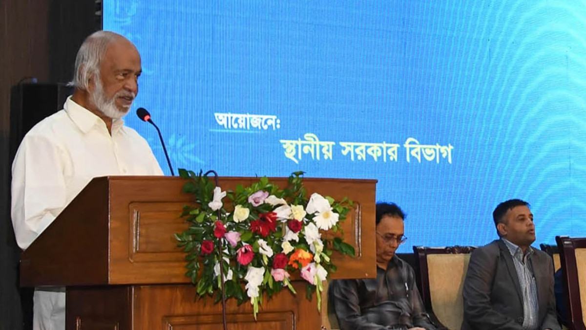 নির্বাচিত সরকারকে জনগণের কাছে জবাবদিহি করতে হবে : স্থানীয় সরকারমন্ত্রী