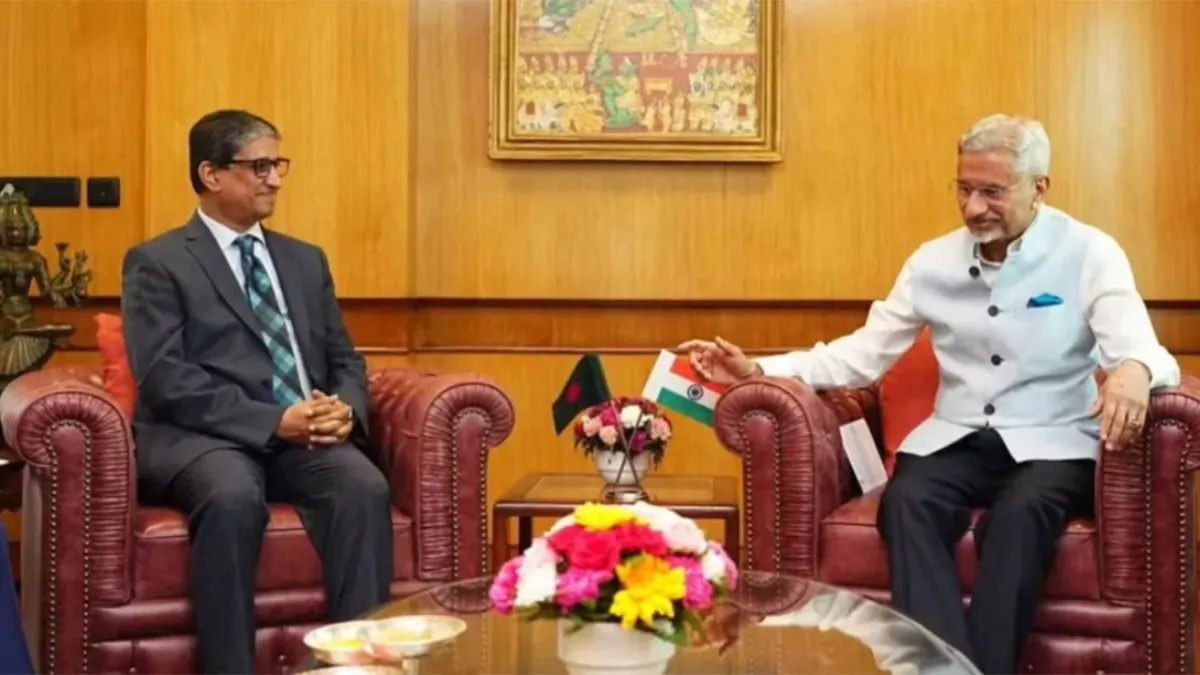 ভারতের পররাষ্ট্রমন্ত্রীর সাথে বাংলাদেশের হাইকমিশনারের সাক্ষাৎ
