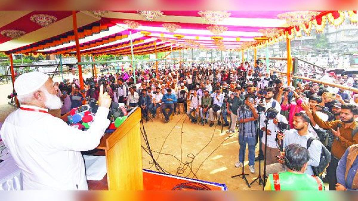 জনগণ নিরাপদে ঘুমাতে না পারলে সে সরকারের দরকার নেই : ডা. শফিক