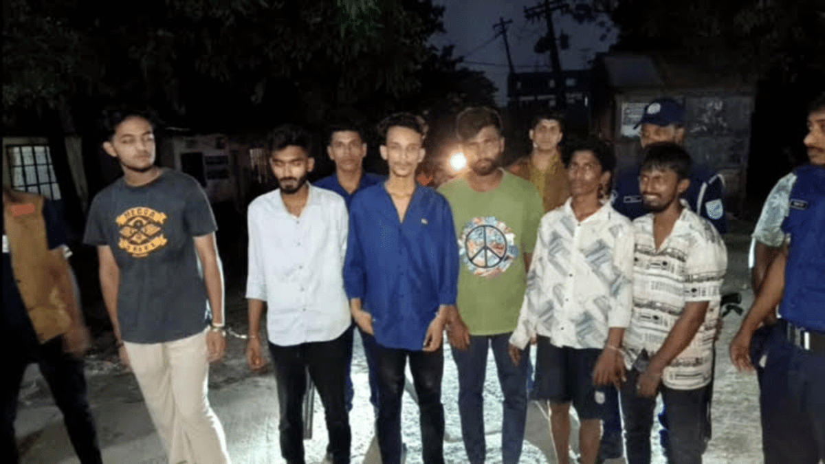 নারায়ণগঞ্জে পুলিশের বিশেষ অভিযানে ২৪ ঘণ্টায় গ্রেফতার ১৪১