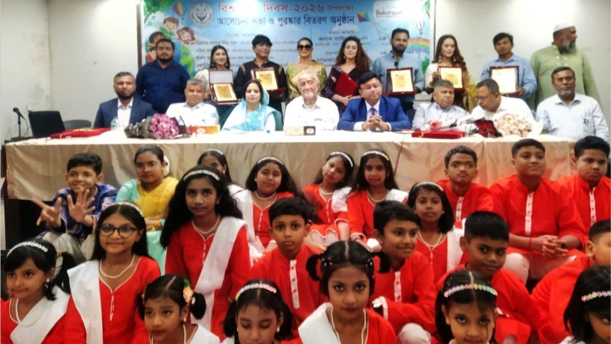 শিশুর প্রথম শিক্ষক মা এবং সুরক্ষার হাতিয়ার খেলাধুলা