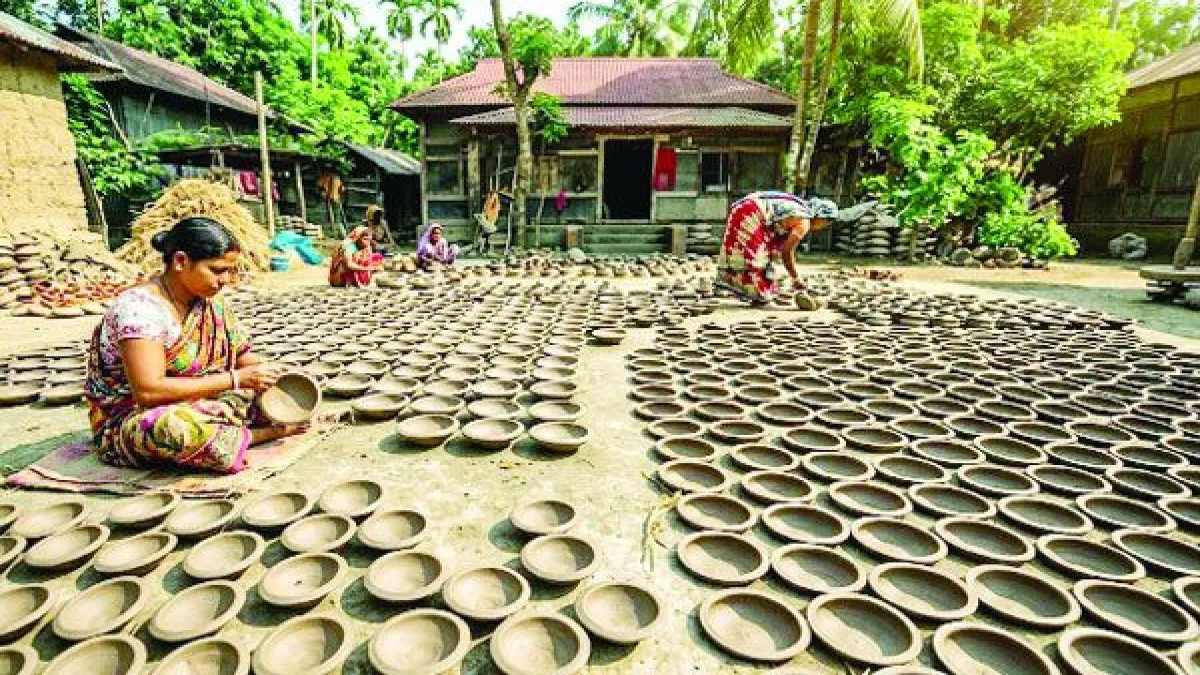 বিলুপ্তির পথে অষ্টগ্রামের মৃৎশিল্প
