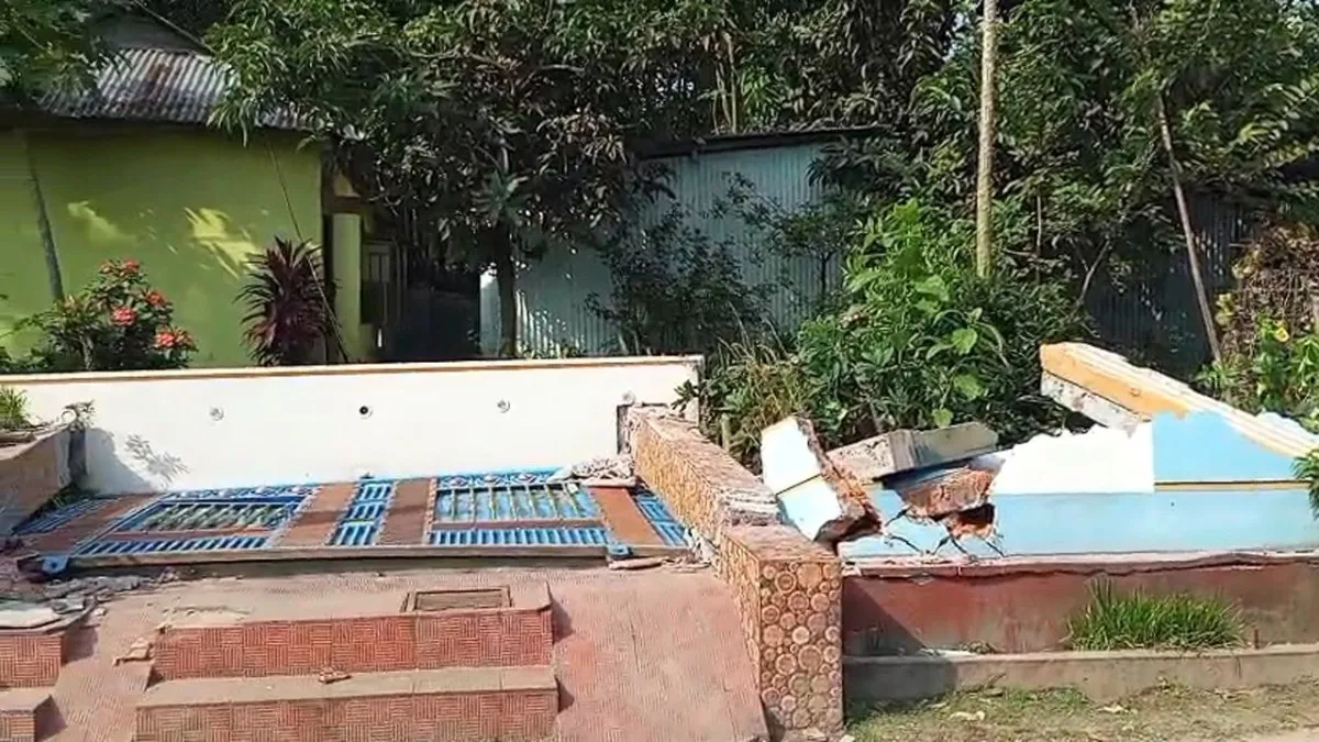 লালমনিরহাটে এবি পার্টির নেতার বাড়িতে ভাঙচুর ও মারধর