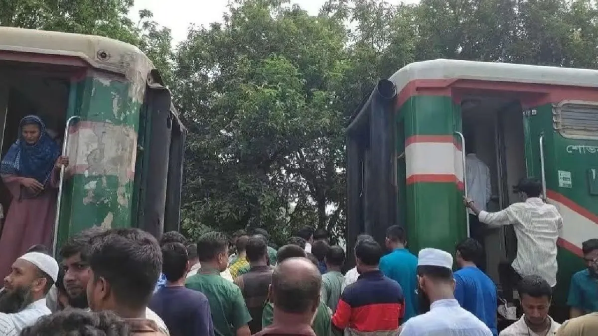 গফরগাঁওয়ে চলন্ত অবস্থায় ট্রেনের ২ বগি বিচ্ছিন্ন