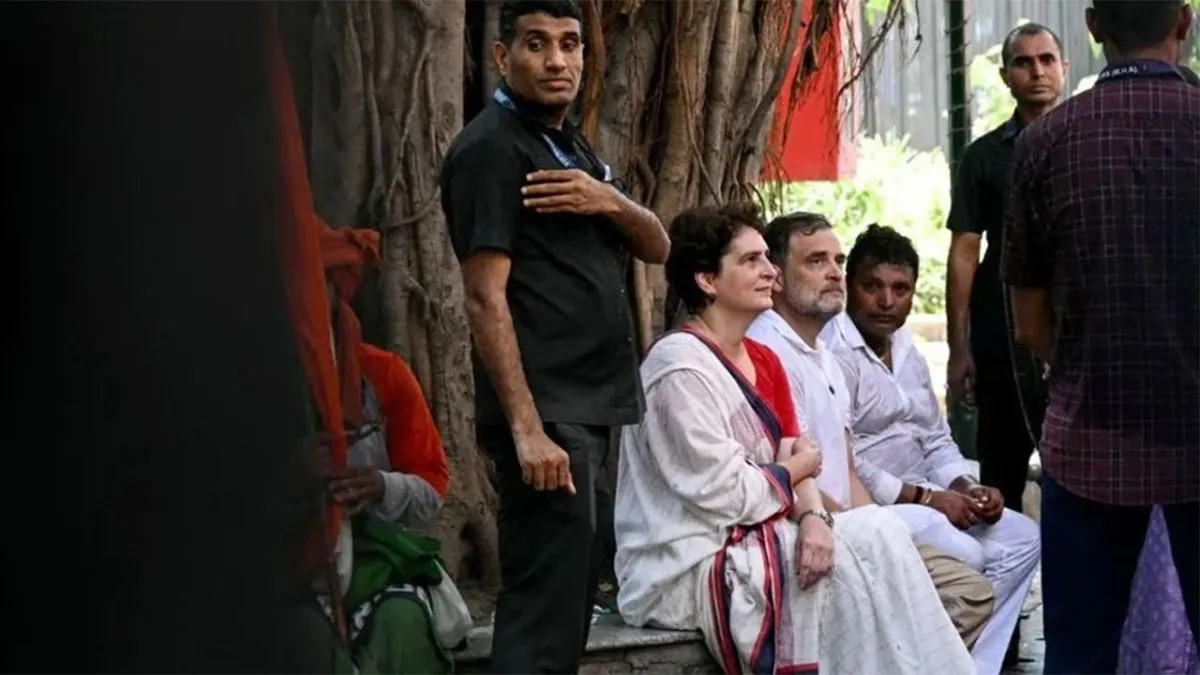 আটকের পর ছেড়ে দেয়া হলো রাহুল ও প্রিয়াঙ্কাকে
