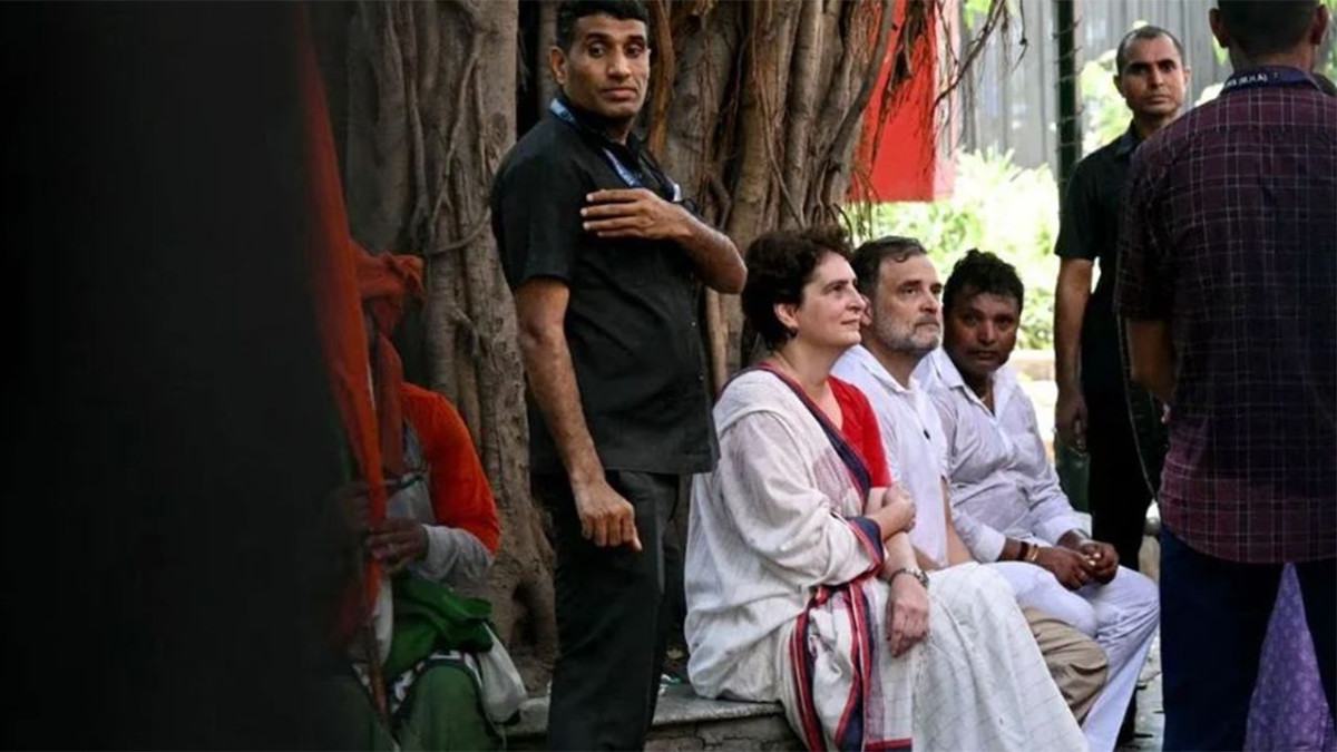 আটকের পর ছেড়ে দেয়া হলো রাহুল ও প্রিয়াঙ্কাকে