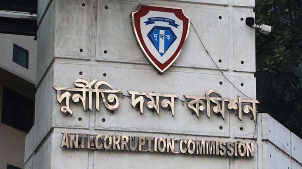 যুবলীগের সাবেক ভারপ্রাপ্ত চেয়ারম্যান ও তার স্ত্রীর দেশত্যাগে নিষেধাজ্ঞা