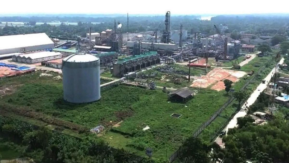 ৮ মাস পর ইউরিয়া উৎপাদনে ফিরলো যমুনা ফার্টিলাইজার