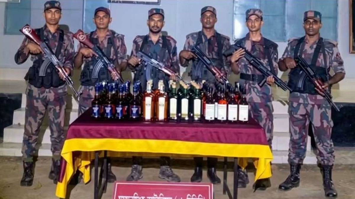 নালিতাবাড়ীতে সীমান্তে ৯৫ বোতল ভারতীয় মদ জব্দ