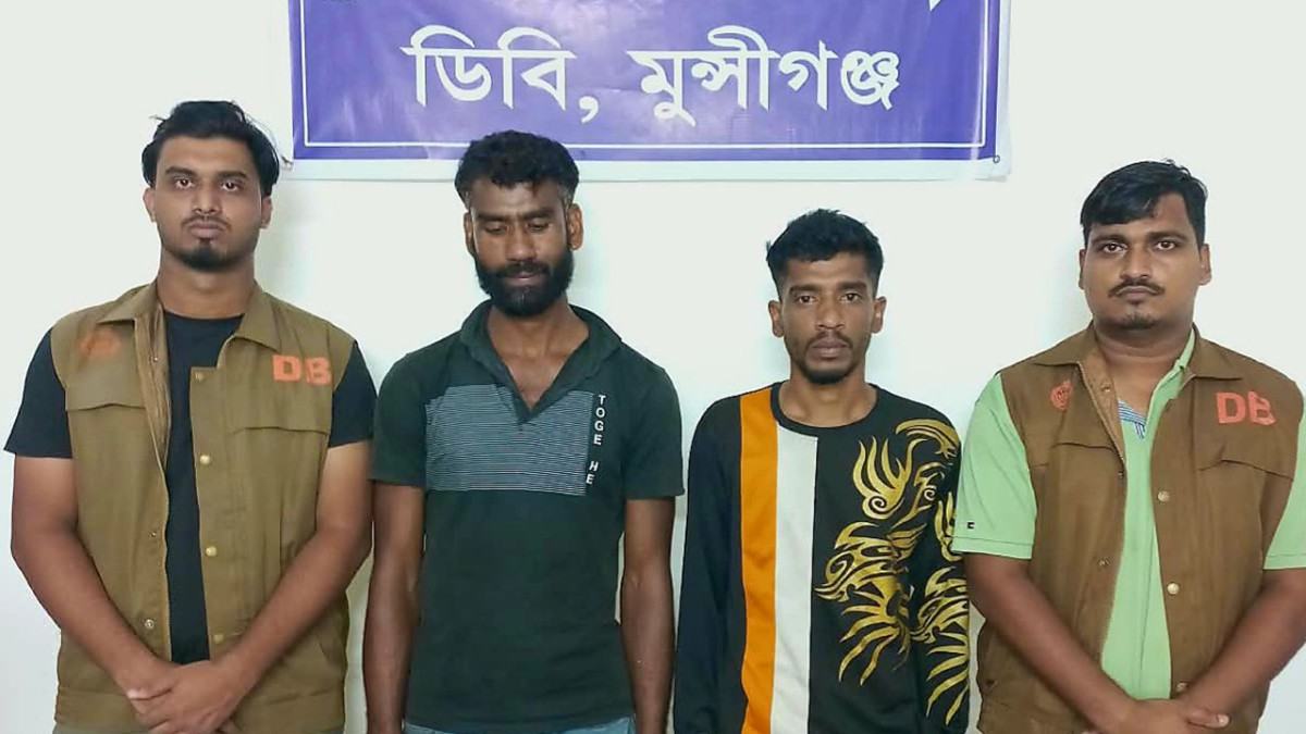 মুন্সীগঞ্জে ডিবির অভিযানে ইয়াবাসহ গ্রেফতার ২