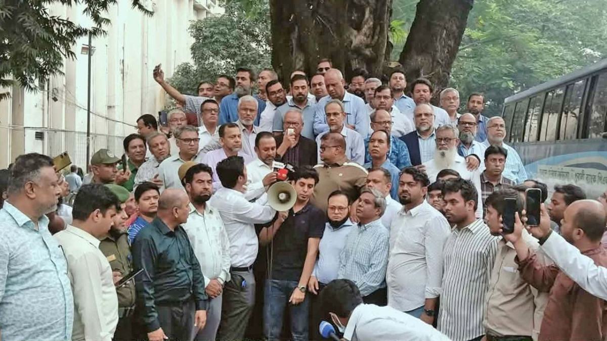সরকারকে ঝামেলায় ফেলতেই পতিত দোসররা নাশকতামূলক কাজ করছে