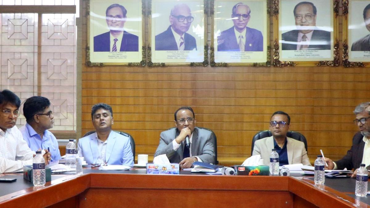 বাউবি সার্টিফিকেটের কারখানা নয়, ডিগ্রির প্রতিষ্ঠান : বাউবি ভিসি