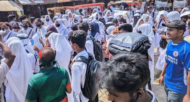 শ্রীনগরে ছাত্র আন্দোলনে হামলাকারী ও হুমকিদাতাদের বিচার দাবি