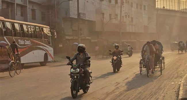 বিশ্বের দূষিত শহরের তালিকায় ঢাকা দ্বিতীয়