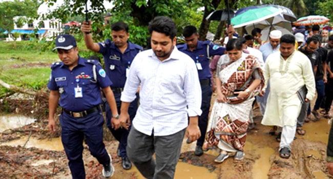 ফেনীতে বন্যার স্থায়ী সমাধান প্রয়োজন : উপদেষ্টা নাহিদ