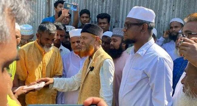 ছাত্র আন্দোলনের সর্বশেষ শহীদের পরিবারকে জামায়াতের অর্থ সহায়তা