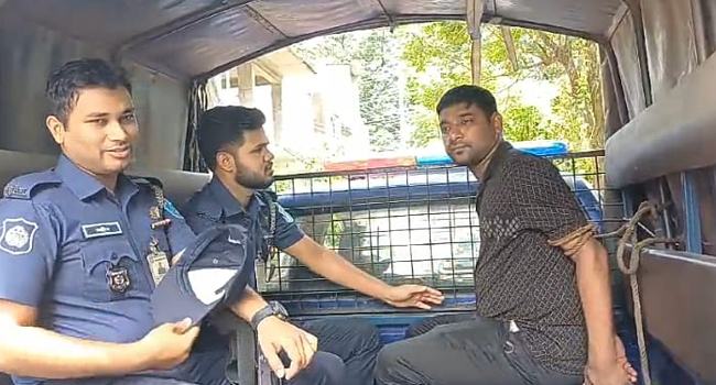সিরাজদিখানে ভুয়া এনএসআই সদস্য আটক