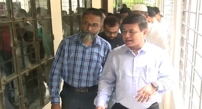 ৭০ দিন পর খুলল আবাসিক হল, গণরুম বন্ধের ঘোষণা বেরোবি ভিসির