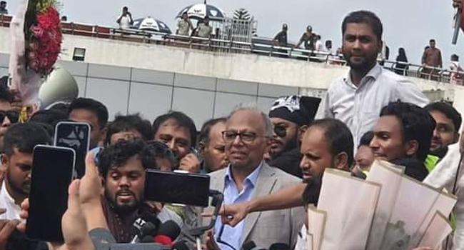 বাংলাদেশের বিপ্লবী আইকন আবু সাঈদ : মাহমুদুর রহমান