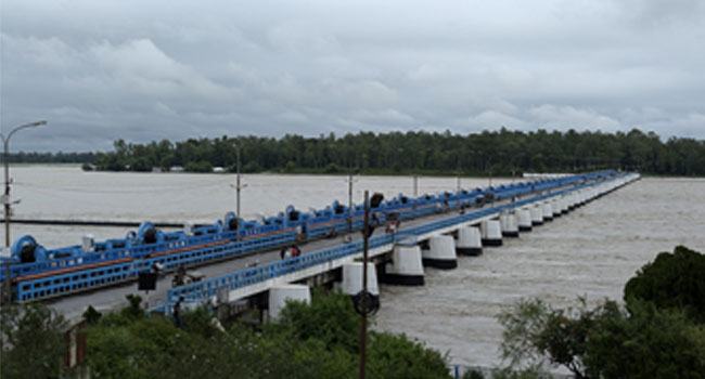 বিপৎসীমার উপরে তিস্তার পানি, নির্ঘুম নদীপাড়ের বাসিন্দারা