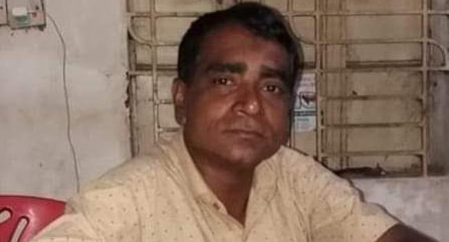 শিবপুরে ব্যবসায়ীকে কুপিয়ে হত্যা