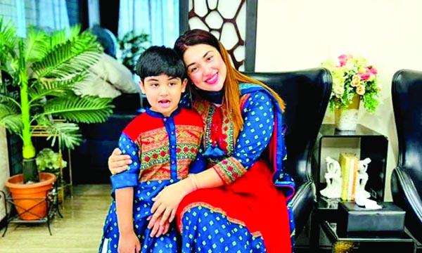 ছেলেকে নিয়ে আবেগঘন পোস্ট অপু বিশ্বাসের
