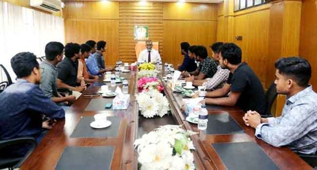 দুর্নীতিবাজ ও সুযোগ সন্ধানীদের প্রশ্রয় দেয়া হবে না : ইবি ভিসি