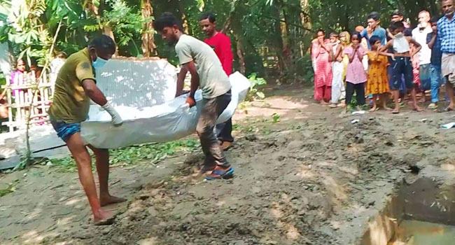 গাইবান্ধায় দাফনের ২৫ দিন পর নারীর লাশ উত্তোলন