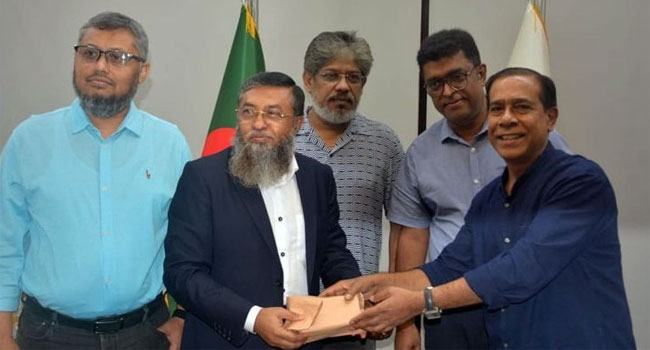 চাঁদার টাকা ফেরত আনলেন নারায়ণগঞ্জ চেম্বার সভাপতি
