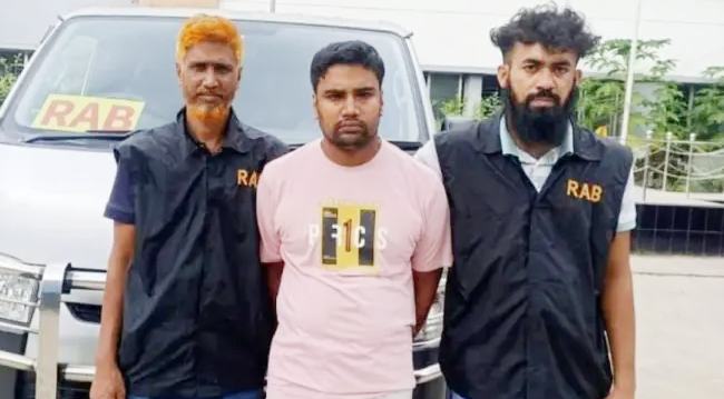 পাকুন্দিয়ায় আওয়ামী লীগ নেতা হিমেল গ্রেফতার