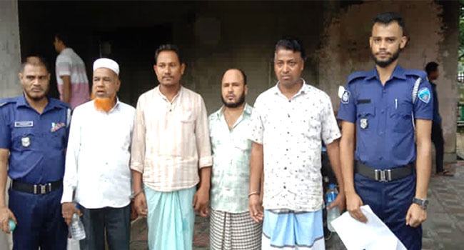 ঈদগাঁওতে থানা ভাঙচুরের মামলায় গ্রেফতার ৪