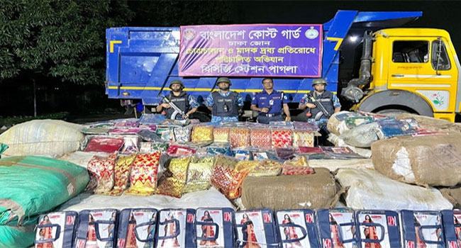 ফতুল্লায় ৬ কোটি টাকার ভারতীয় কাপড় জব্দ