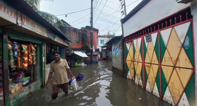 নারায়ণগঞ্জের বিভিন্ন স্থানে জলাবদ্ধতা