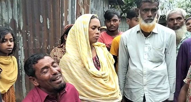 শেরপুরে ফুটবল খেলতে গিয়ে বজ্রপাতে ২ বন্ধুর মৃত্যু