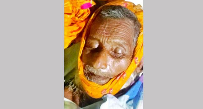 নোয়াখালীতে বৃদ্ধ বাবাকে পিটিয়ে হত্যা করল ছেলে