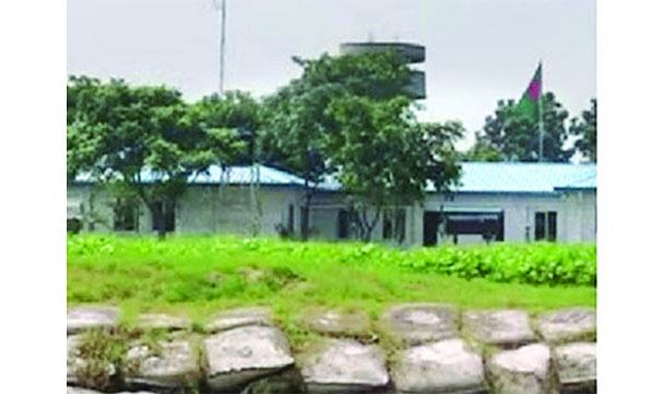 দৌলতপুরে পদ্মার পানি কমায় ভাঙন তীব্র হচ্ছে