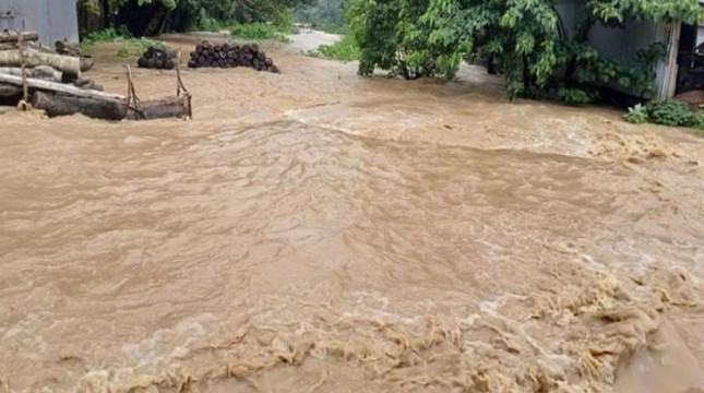 শেরপুরে বন্যা পরিস্থিতির অবনতি, মৃতের সংখ্যা বেড়ে ৭