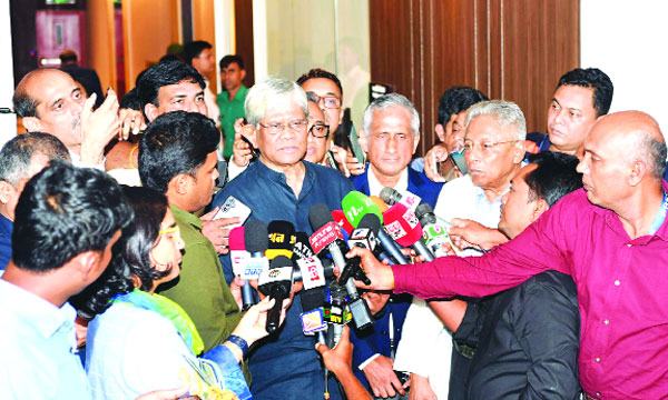 অবকাঠামো ছাড়াই চামড়া ব্যবসায়ীদের সাভারে ধরে নিয়ে যাওয়া হয়