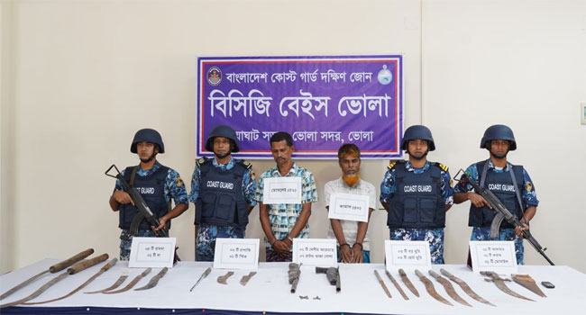 ভোলায় যৌথ-বাহিনীর অভিযানে অস্ত্রসহ ২ সন্ত্রাসী আটক