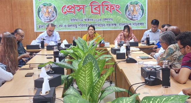 বায়ু, পানি ও শব্দদূষণের বিরুদ্ধে একসাথে কাজ করতে হবে : পরিবেশ উপদেষ্টা