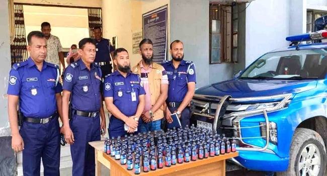 পিরোজপুরে শতাধিক বোতল ফেন্সিডিল উদ্ধার