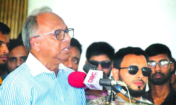 অন্তর্বর্তী সরকার ব্যর্থ হলে ফের ভারতীয় কর্তৃত্ববাদ প্রতিষ্ঠিত হবে : মাহমুদুর রহমান