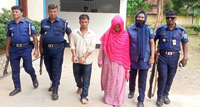নওগাঁয় ২ মাদককারবারি গ্রেফতার
