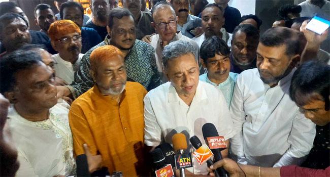 কম সময়ের মধ্যে নির্বাচন দিয়ে গণতান্ত্রিক ধারায় ফিরতে হবে : আমির খসরু