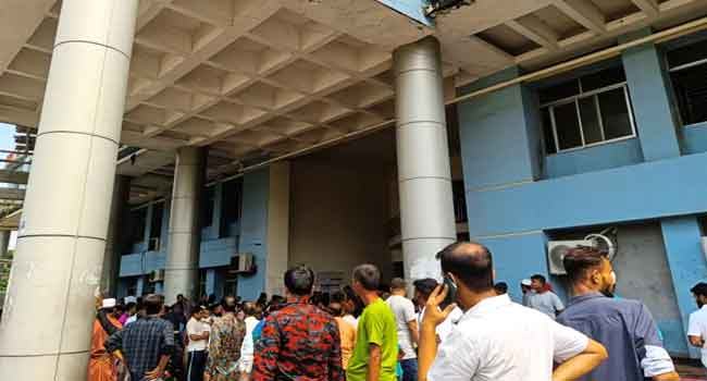 তিন ঘণ্টার চেষ্টায় নিয়ন্ত্রণে শেবাচিমের আগুন