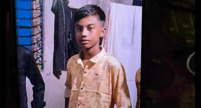 সমুদ্রে প্রতিমা বিসর্জন দিতে গিয়ে স্কুলছাত্র নিখোঁজ