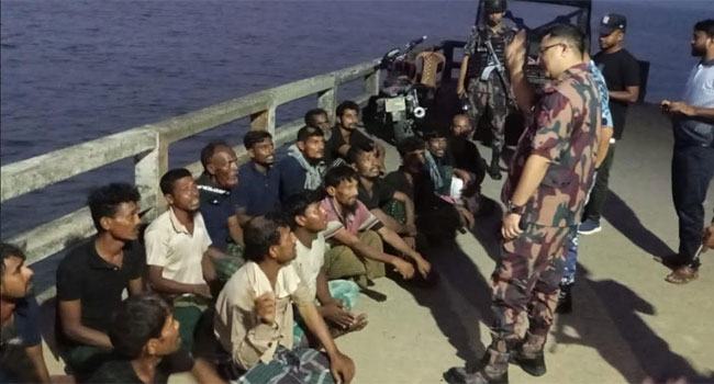 আরাকান আর্মির হেফাজতে থাকা ১৬ বাংলাদেশী জেলেকে ফেরত